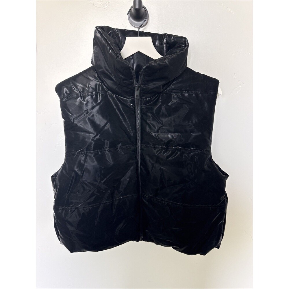 Wild Fable Black Puffer Vest M Shiny Quilted Zip Front Sleeveless Jacket